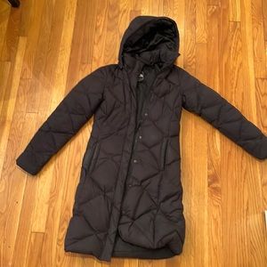 North Face women’s Miss Metro long black quilted puffer jacket. Xs.